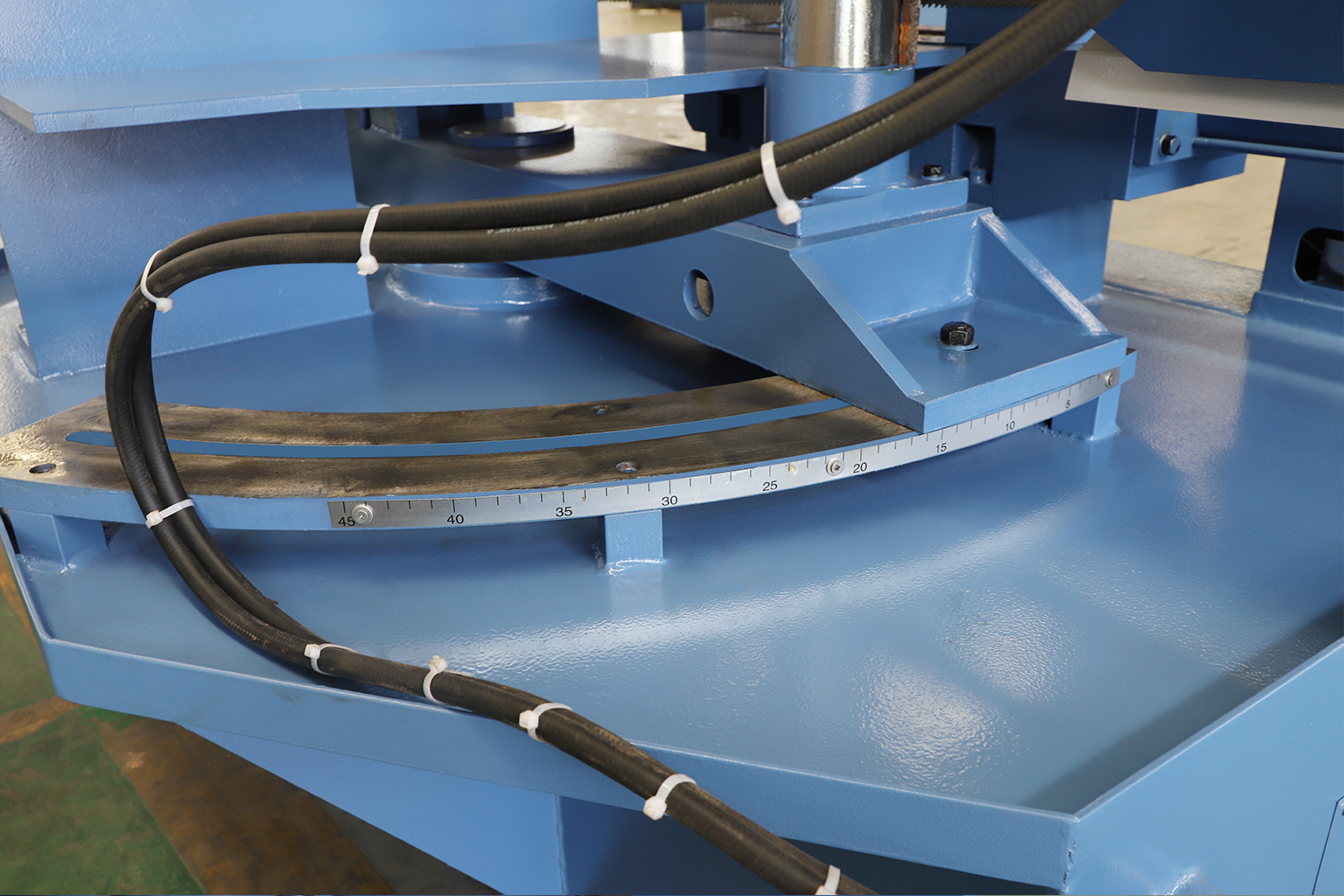 Angle Turntable