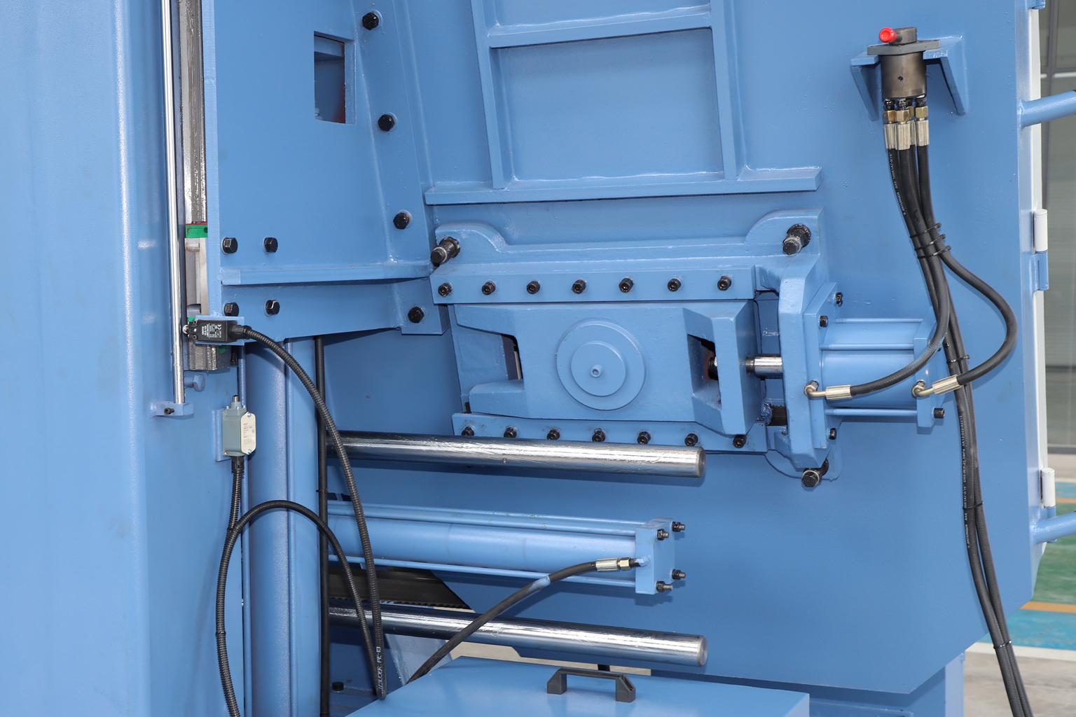 Saw Belt Tensioning Seat